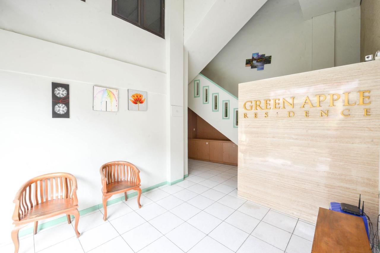 Green Apple Residence Jakarta Buitenkant foto
